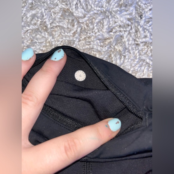 Lululemon black leggings - Picture 2 of 4